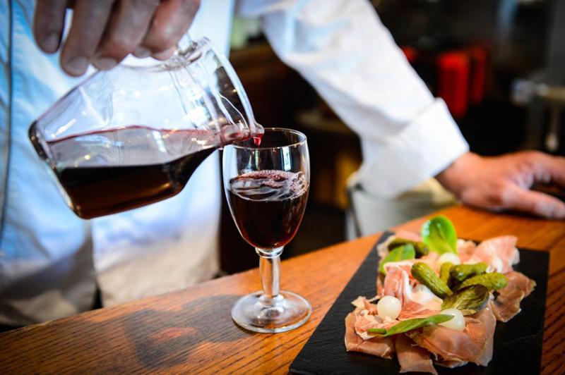 Logis Hotel Restaurant De La Poste Le Mêle-sur-Sarthe Zewnętrze zdjęcie
