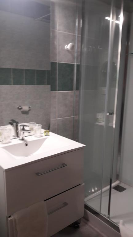 Logis Hotel Restaurant De La Poste Le Mêle-sur-Sarthe Zewnętrze zdjęcie