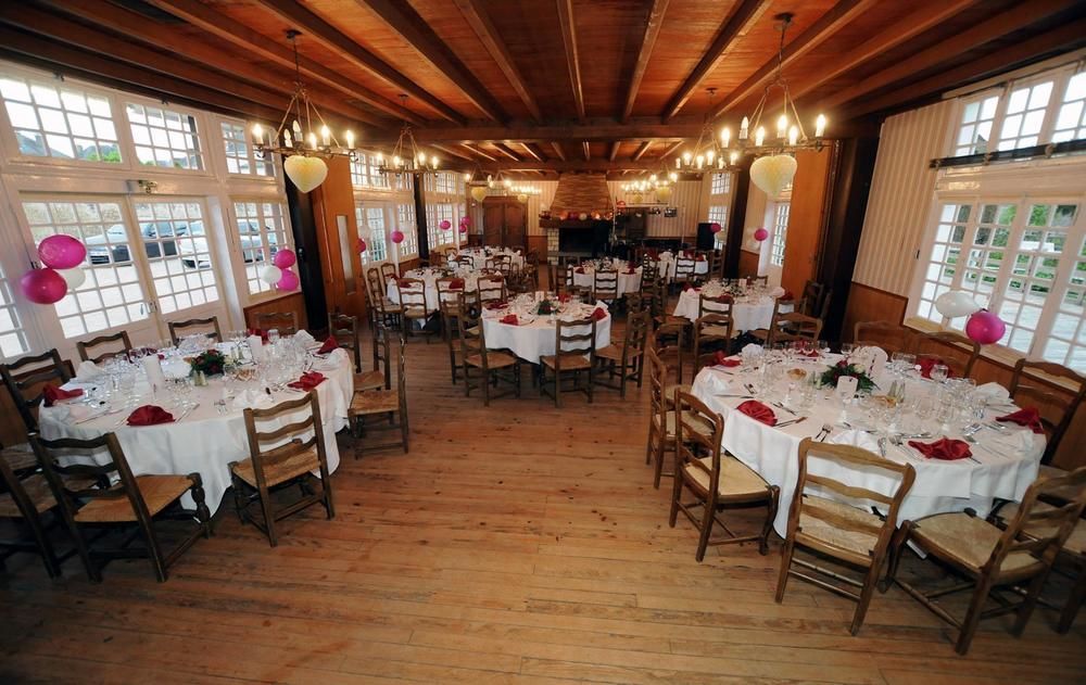 Logis Hotel Restaurant De La Poste Le Mêle-sur-Sarthe Zewnętrze zdjęcie