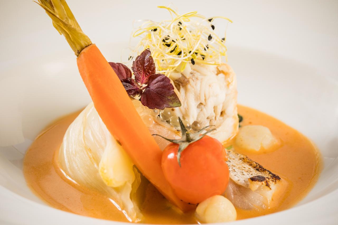 Logis Hotel Restaurant De La Poste Le Mêle-sur-Sarthe Zewnętrze zdjęcie
