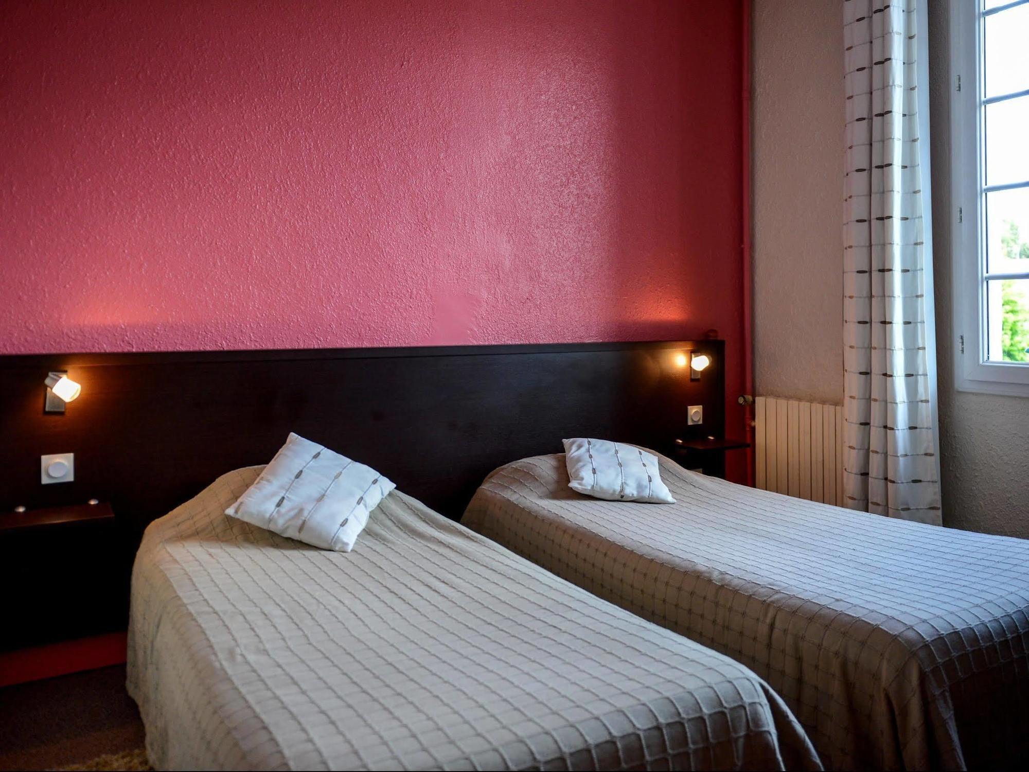 Logis Hotel Restaurant De La Poste Le Mêle-sur-Sarthe Zewnętrze zdjęcie